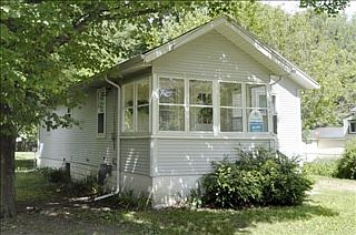 2nd image of 5061 Beverly Ave