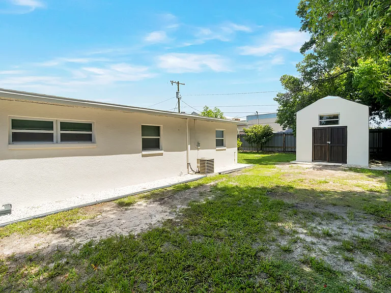 7703 Southside Ln — Photo 18