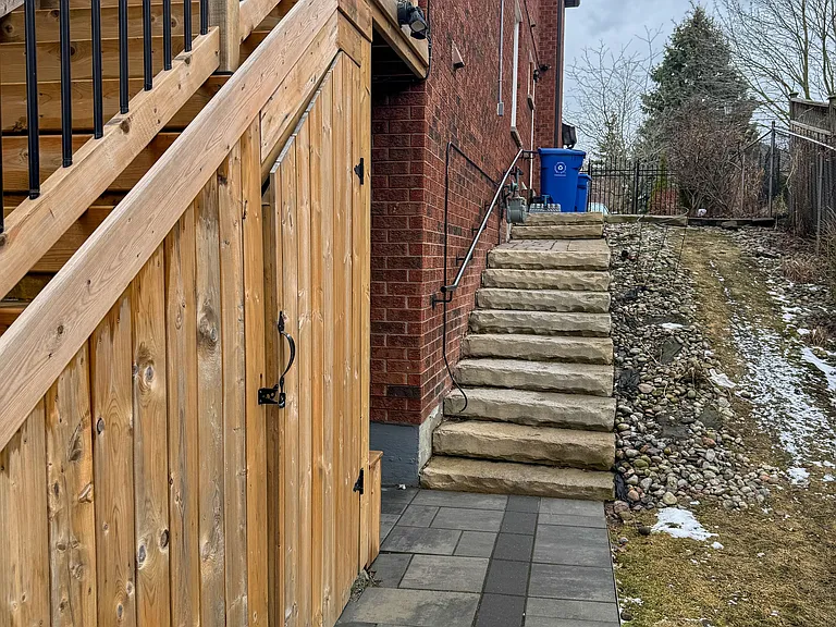 364 Kirby Cres #BASEMENT — Photo 10