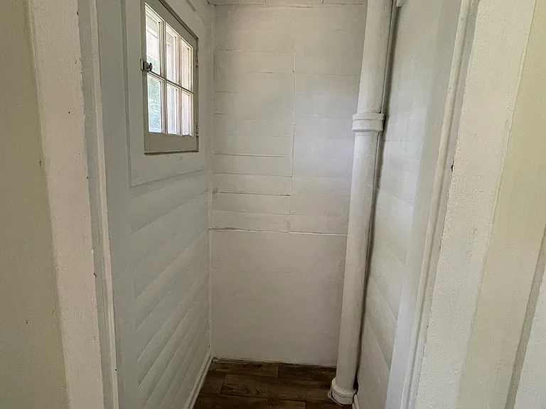 313 Jackson St — Photo 10