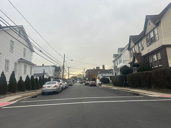 5th image of 306 Isabella Ave