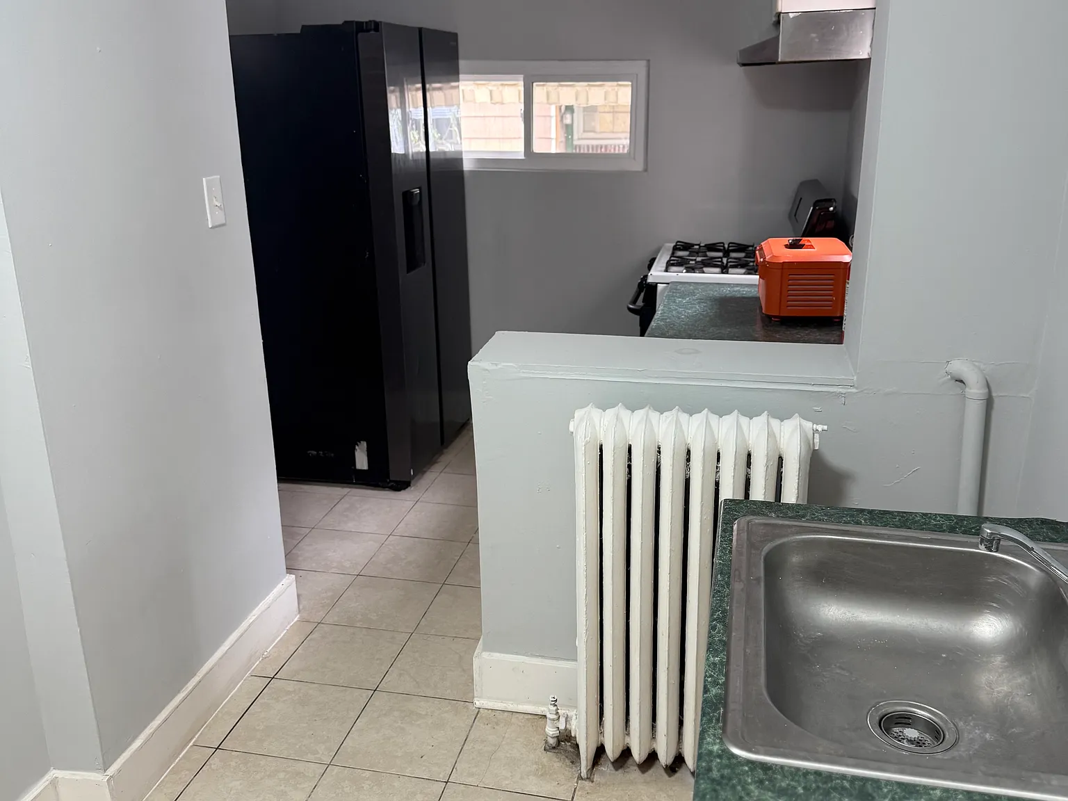 3 bed, 1080 sqft, $1,500 — Photo 4