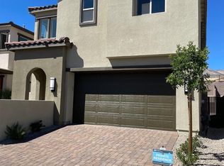 145 Medianoche St, Las Vegas, NV 89138
