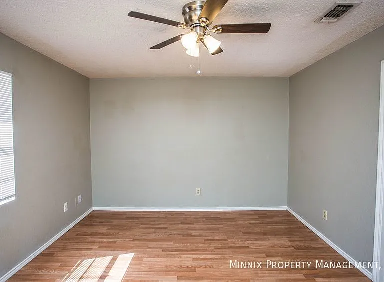 5719 Itasca St — Photo 20
