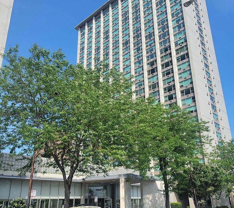 1st image of 6171 N Sheridan Rd APT 1308