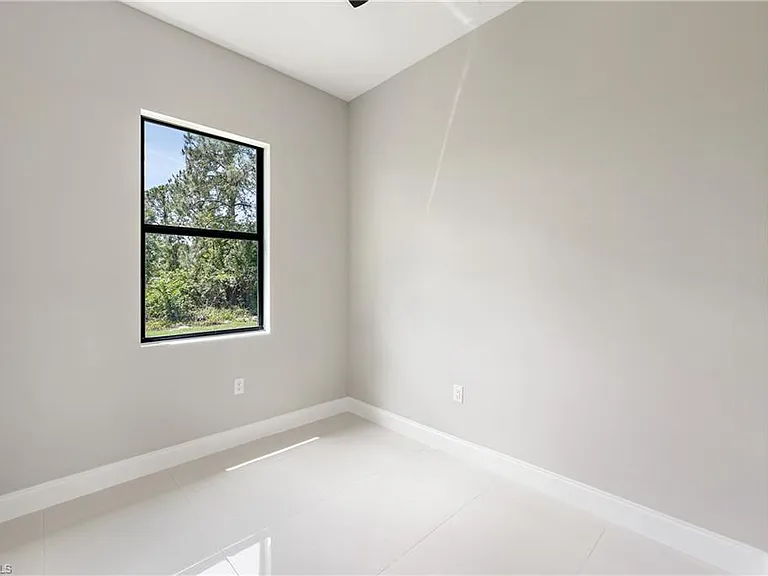 2903 37th St W — Photo 13