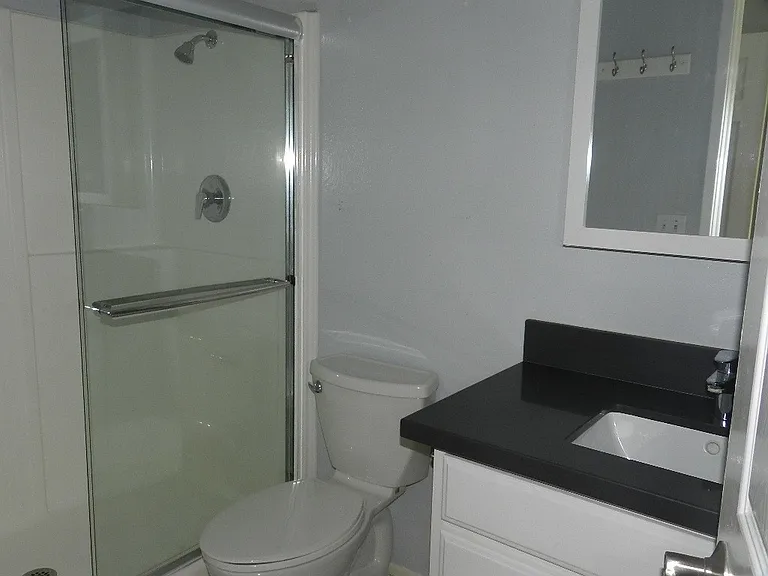 25261 Arcadian Ave — Photo 15