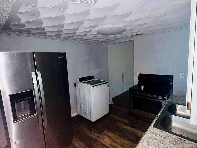 1811 Owen St #2 — Photo 6