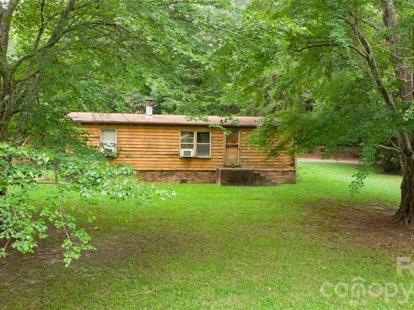 1330 Rosehill Dr, Lincolnton, NC 28092