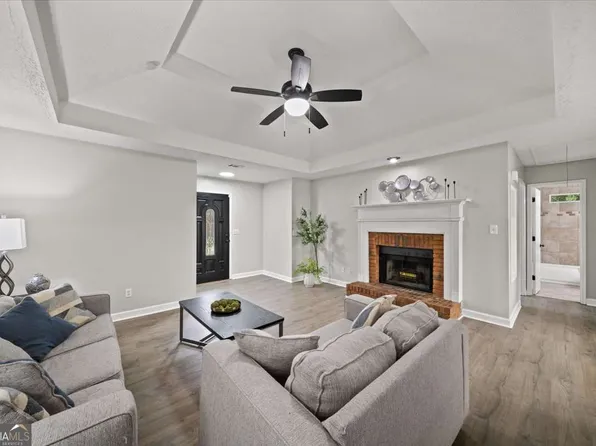 916 Bass Ct, Lawrenceville, GA 30043