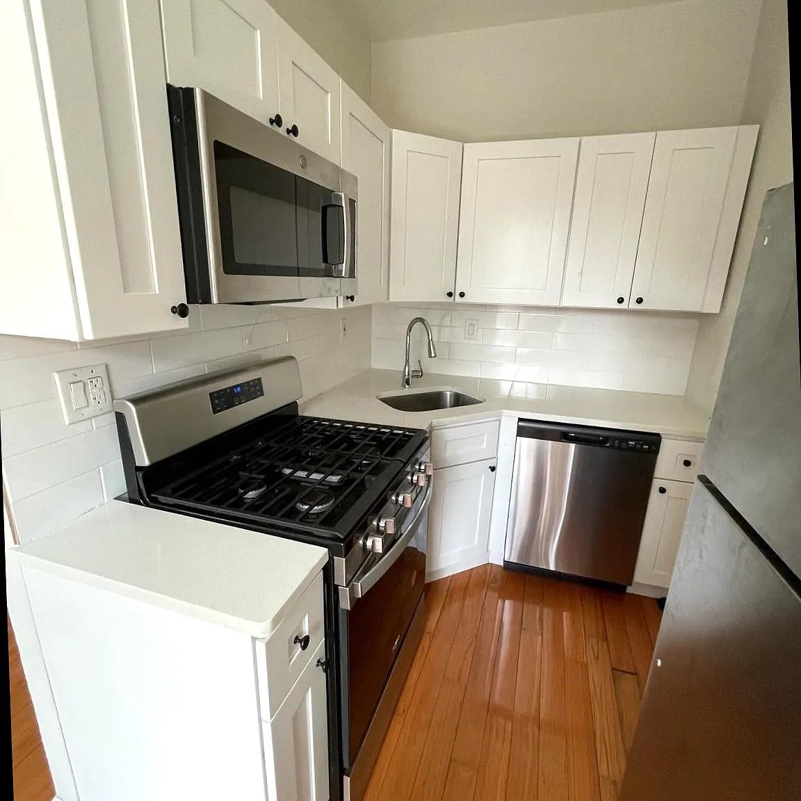 1 bed, 1.0 bath, 800 sqft, $1,650 — Photo 1