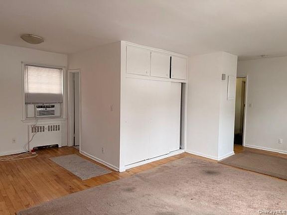 5th image of 180 Pinewood Road #10