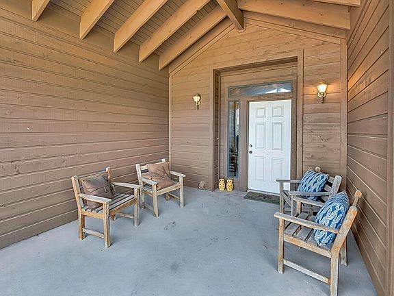 4th image of 27095 Meadowmore Ct Unit 402