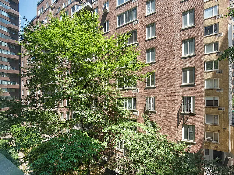 35 E 35th St #6A — Photo 3