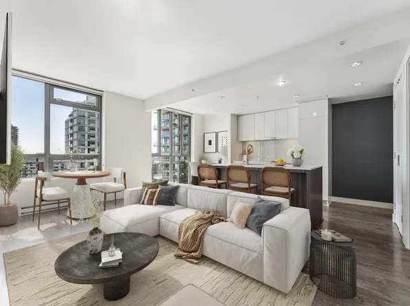 1308 Hornby St #2506, Vancouver, BC V6Z 0C5
