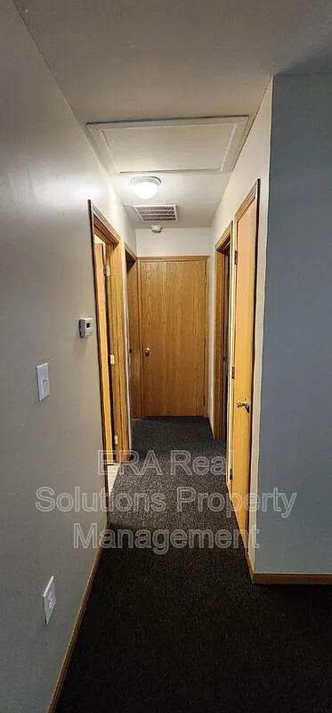 2 bed, 1.0 bath, $895 — Photo 4