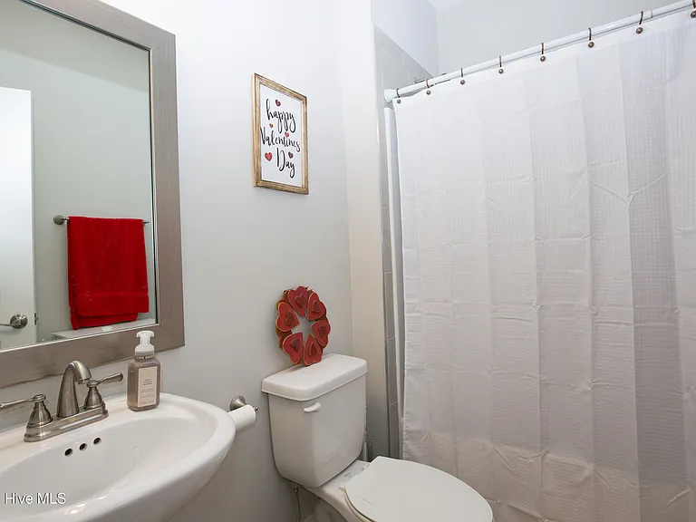 643 Lilac Ln — Photo 45