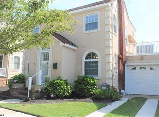 13 N Clarendon Ave, Margate, NJ 08402