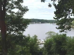 76 Riverside Dr, Severna Park, MD 21146