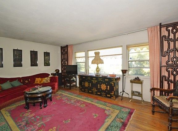 2nd image of 21406 29th Ave