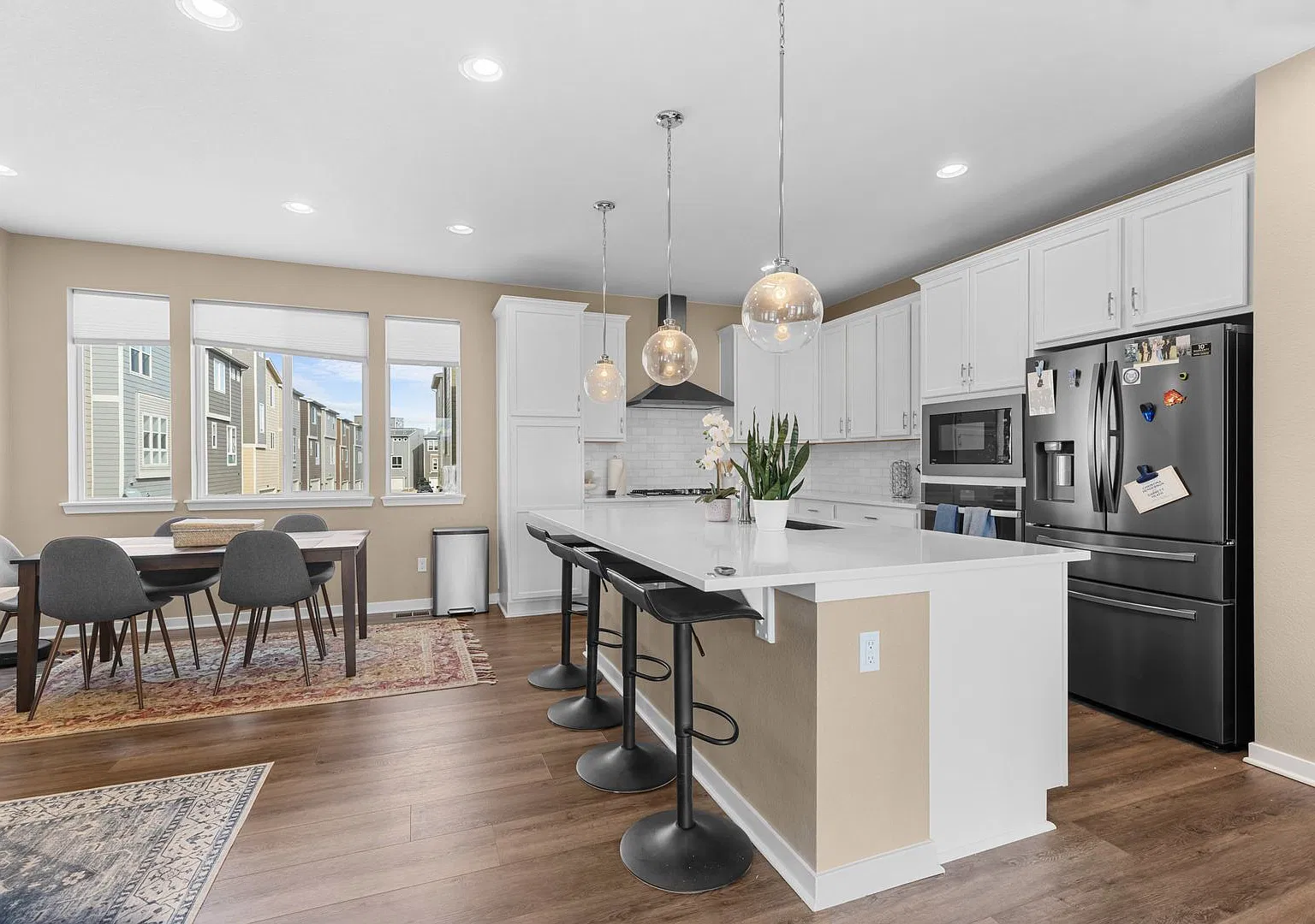 Stunning 2-Bedroom, 3-Bathroom Townhome with Rooftop Deck and Mountain Views — Photo 1