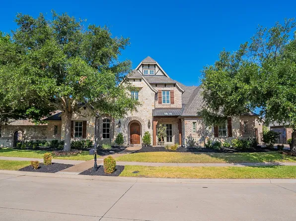 921 Beverly Cir, Cedar Hill, TX 75104