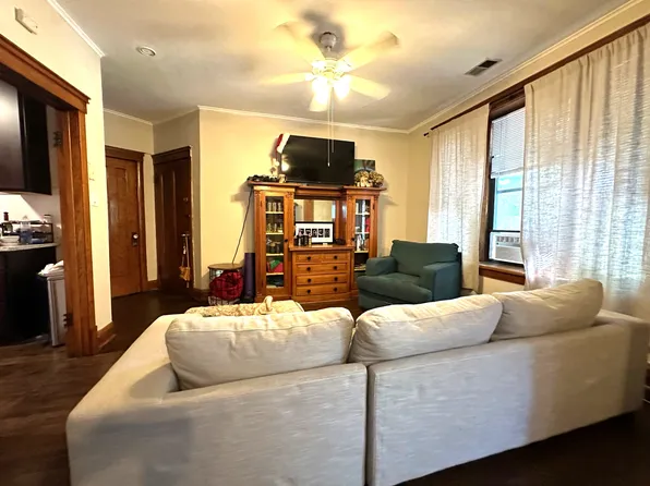 3608 W Grace St #2, Chicago, IL 60618