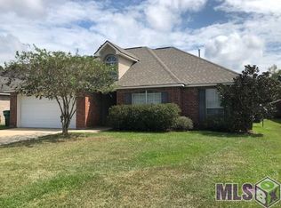 26272 Holly Ridge Dr, Denham Springs, LA 70726