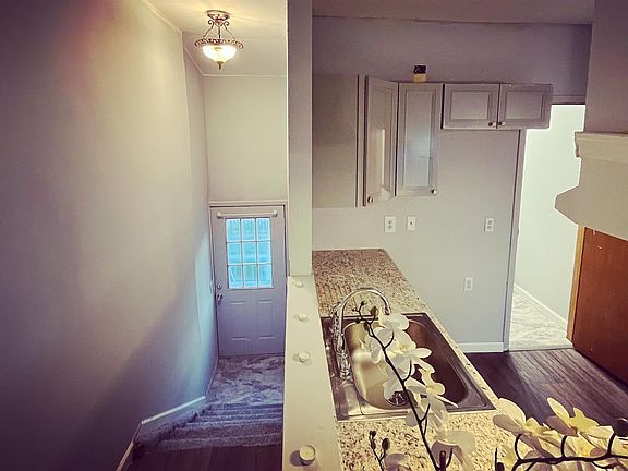 3rd image of 60 Shore Dr #1
