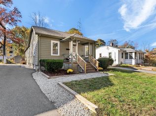 1011 Webster St, Needham, MA 02492