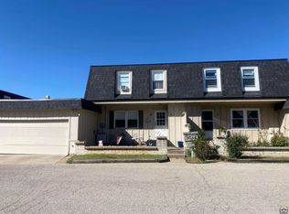 2646 SW Arrowhead Rd #C, Topeka, KS 66614