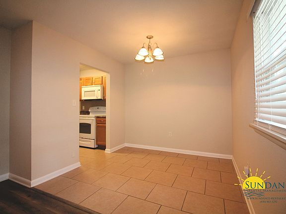 3rd image of 202 Ajax Dr