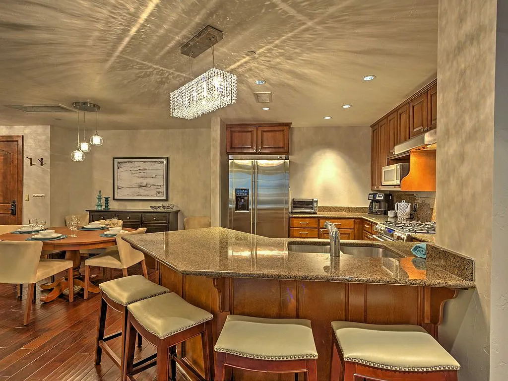 3 bed, 1639 sqft, $10,000 — Photo 4