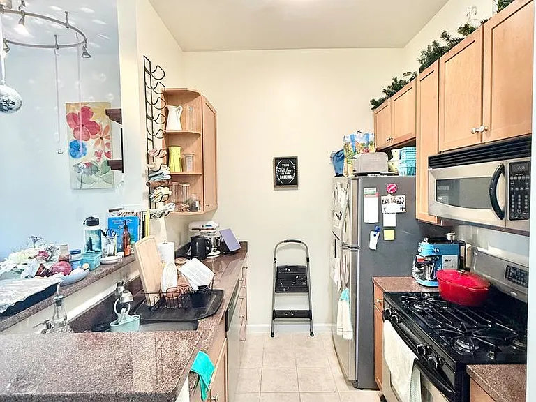 309 Holland Ln #139 — Photo 4