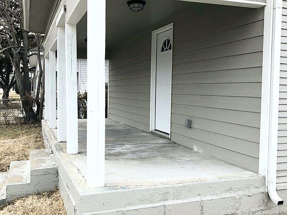 2nd image of 802 W McCormick St