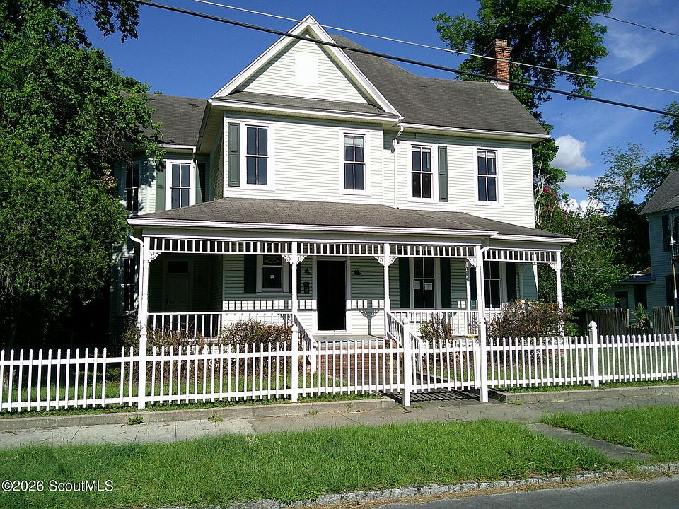 1st image of 405 Gilmore St