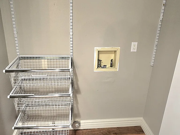624 Thoreau Ln — Photo 15