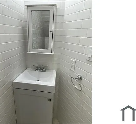 3 bed, 1300 sqft, $2,200 — Photo 4
