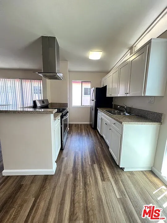 1 bed, 1.0 bath, 5296 sqft, $2,095 — Photo 4