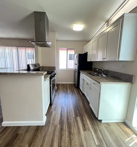 3704 Midvale Ave #7 — Photo 4