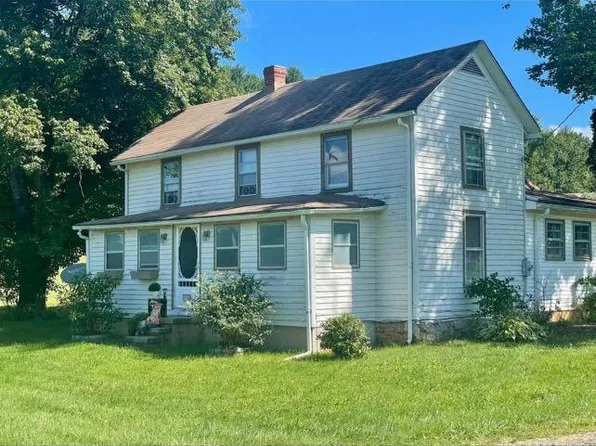 958 Barberry Rd SE, Floyd, VA 24091