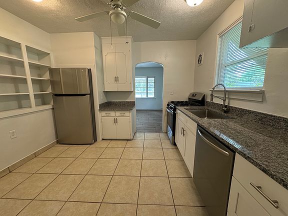 2nd image of 1705 Belmont Ave