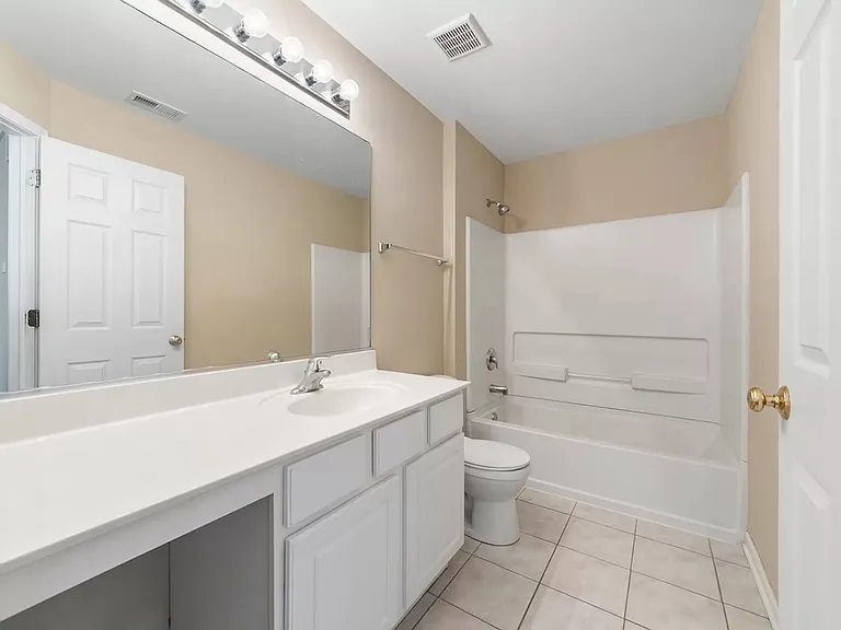 242 S Oak Creek Ln — Photo 10