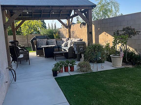 3rd image of 5323 Rose Arbor Ln