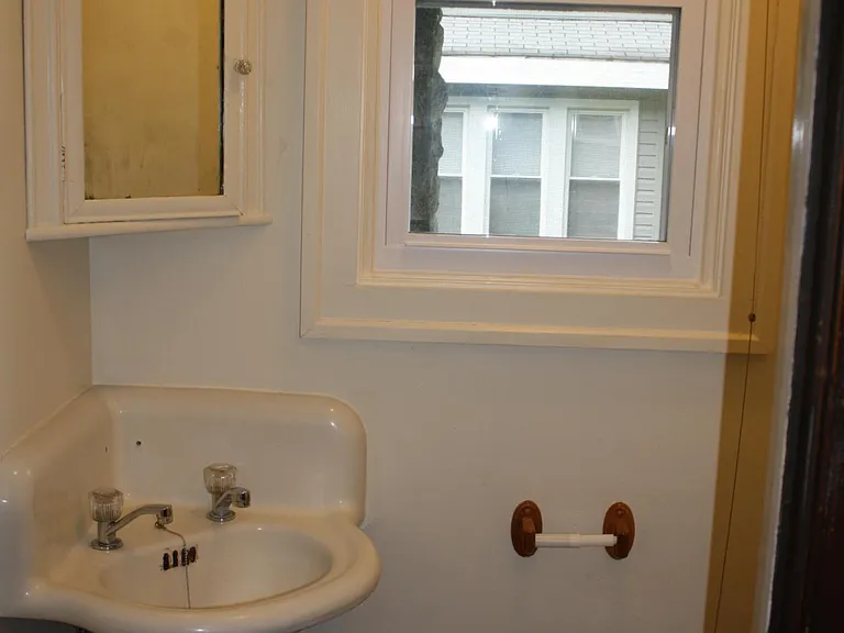 521 S Park Ave — Photo 10