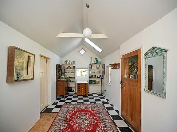 3rd image of 5014 S 50th St