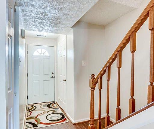 3rd image of 8551 Blue Rock Ln