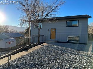1304 Cumberland St, Colorado Springs, CO 80907