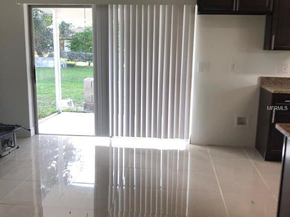 4th image of 1036 W Patrick Cir