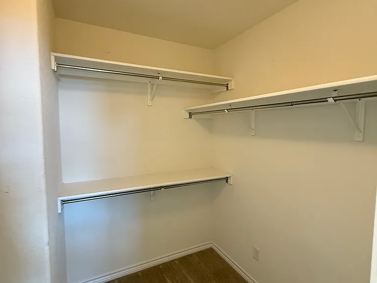 2095 Shire Mdws — Photo 11